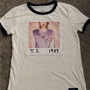 Taylor Swift 1989 Tour Shirt